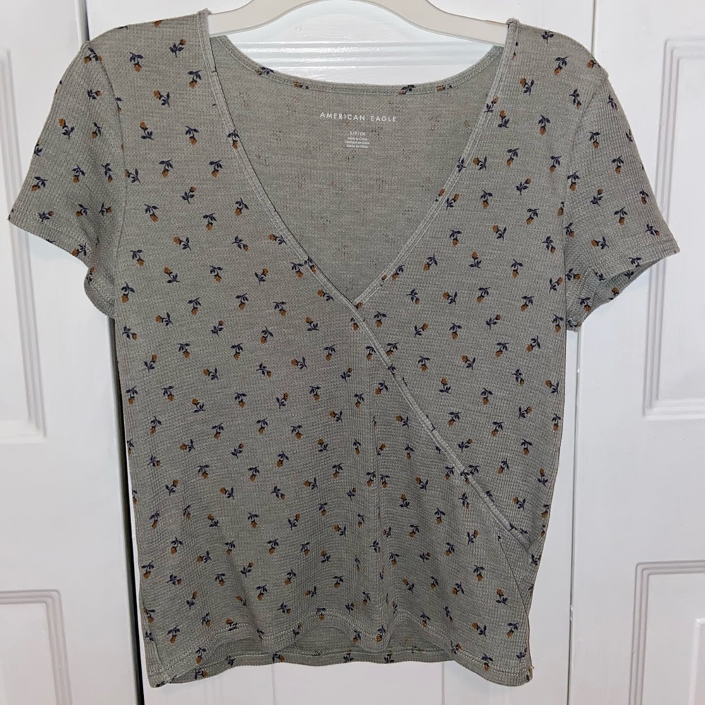 American Eagle shirt